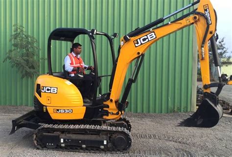 jcb mini crawler 3050